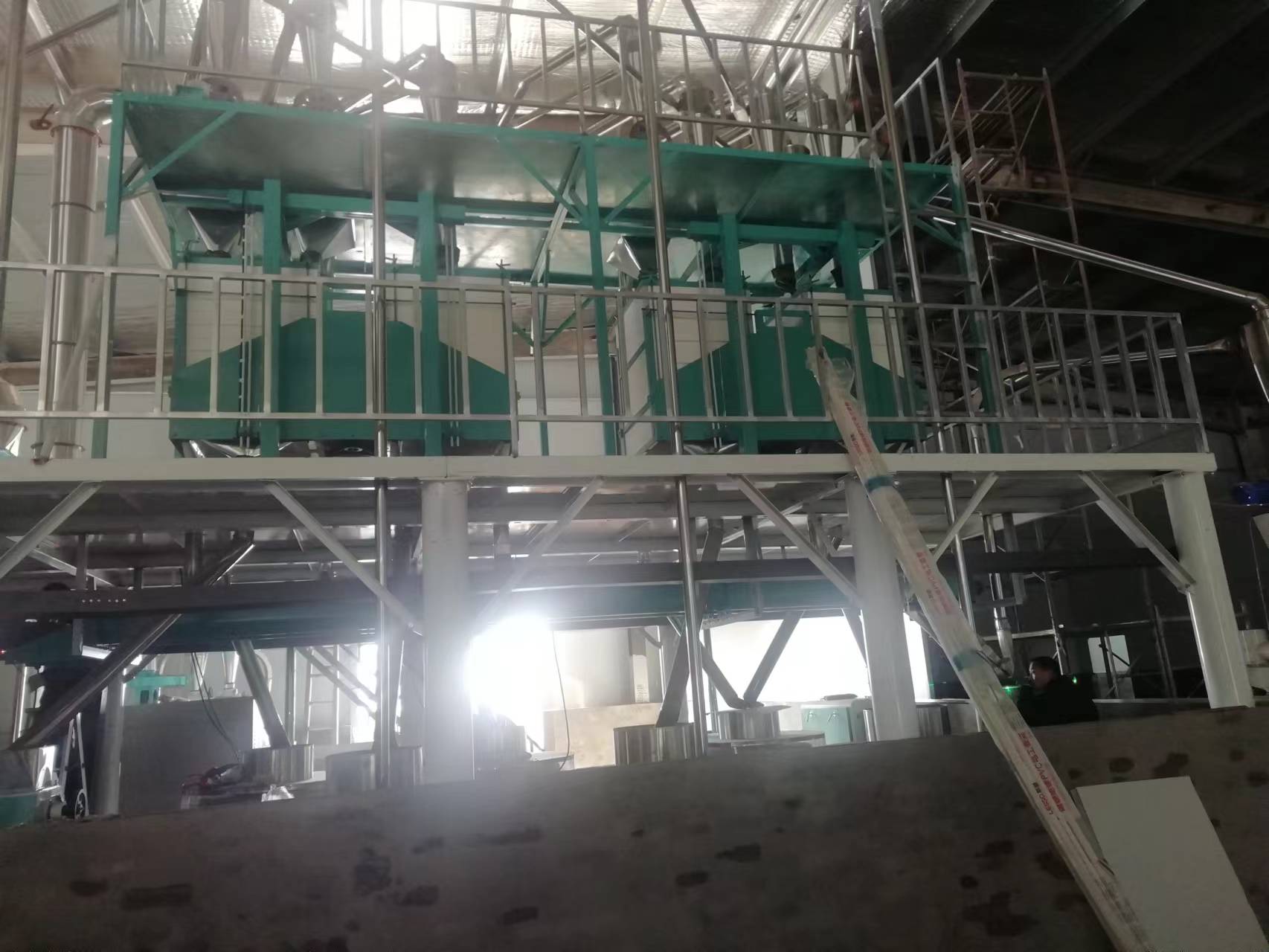 河南鶴壁市?？h六加二石磨面粉機(jī)